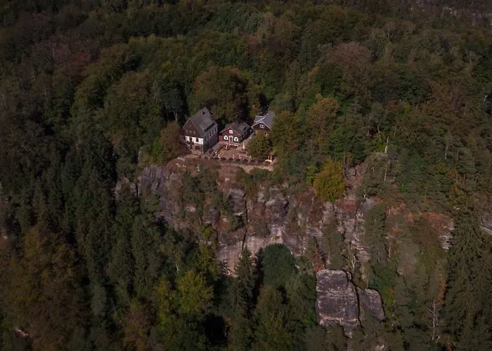 Brand-baude Πανδοχείο *